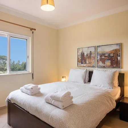 Townhouse Luna Вилла *