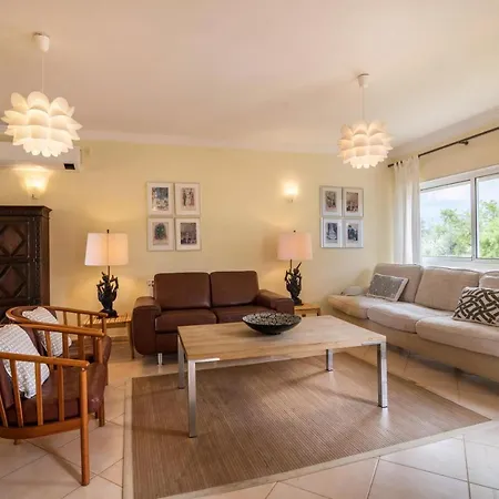 Townhouse Luna * Алмансил